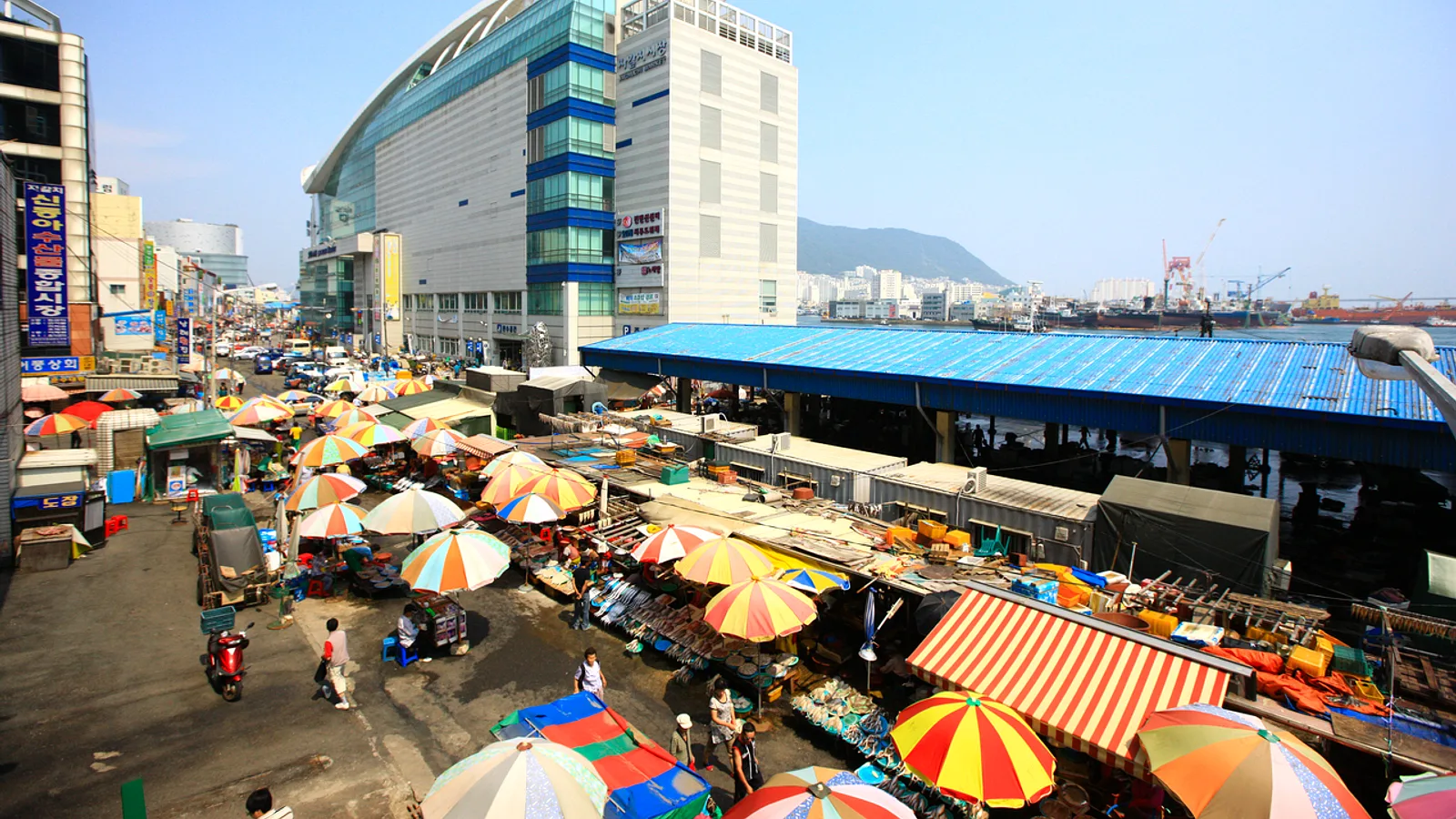Busan Pork Soup (Dwaeji Gukbap): How to Order, What to Add and Which Style to Pick