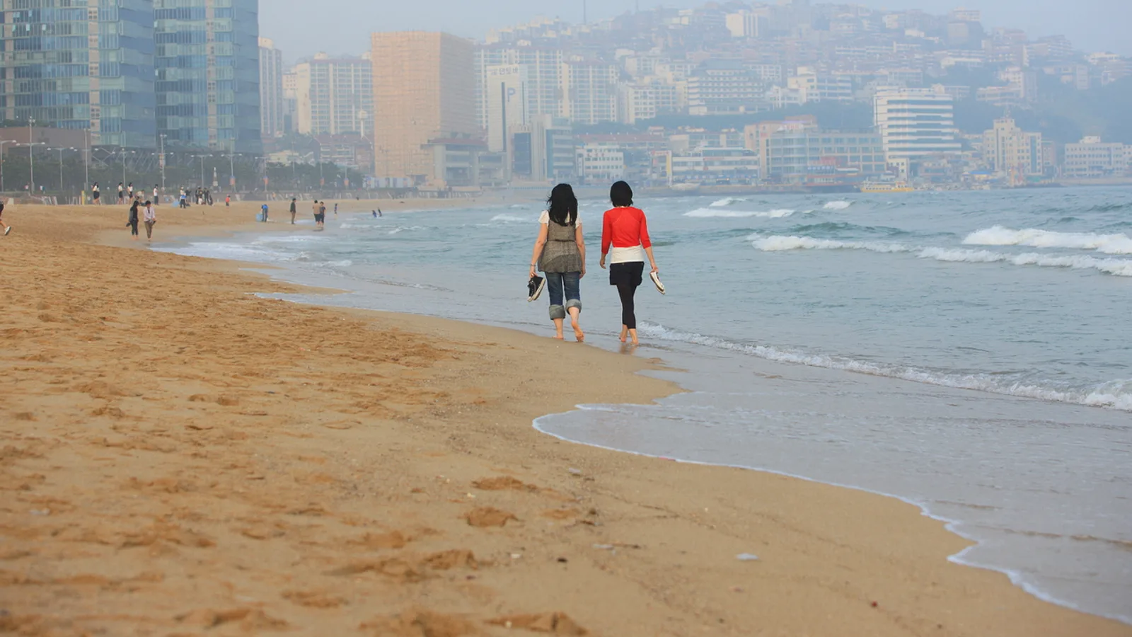 Haeundae Traditional Market Street Food: A Practical Guide to Eating Near the Beach
