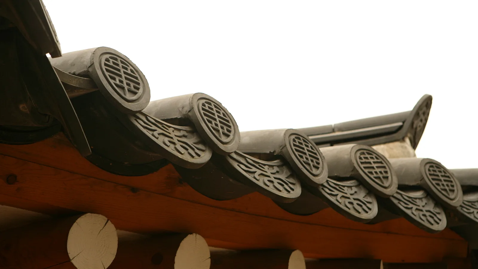 Bukchon Hanok Village and Ikseon-dong Walk: A Respectful Guide to Seoul's Traditional Houses